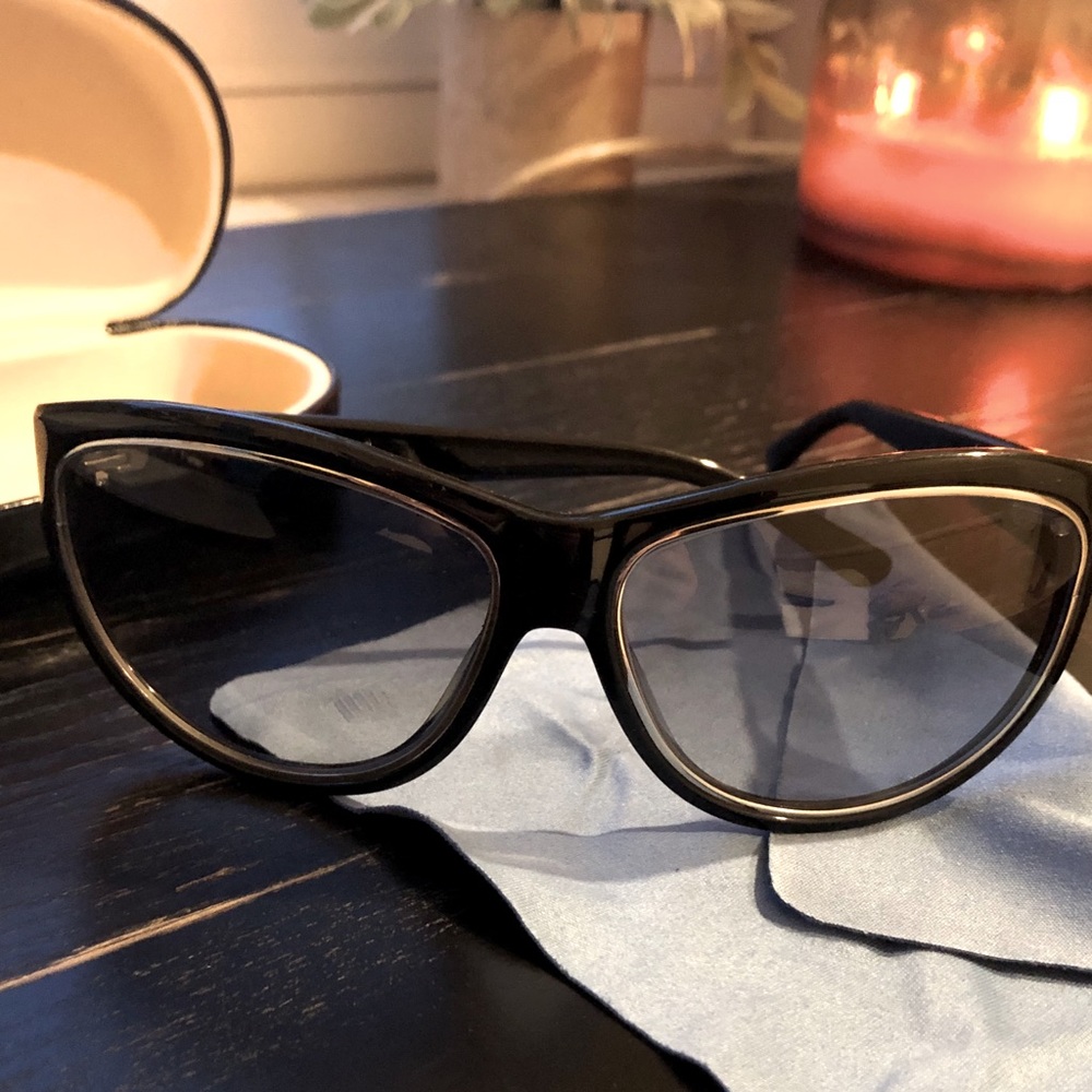 Marc Jacobs Black w/ Silver details Sunglasses